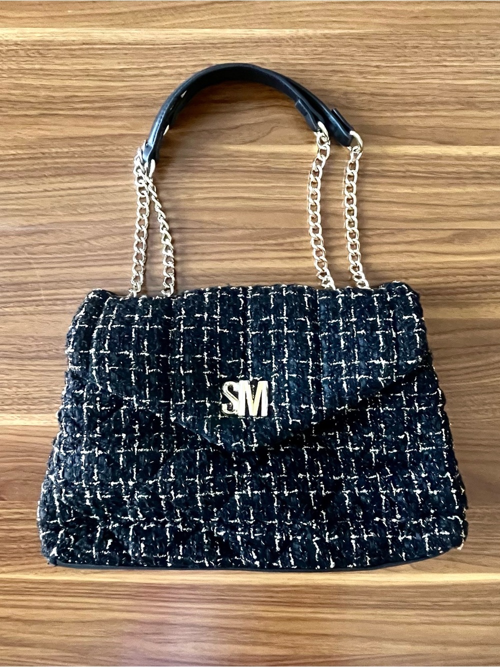 Steve Madden Bledger Tweed Shoulder Bag Black and Gold Classic Glam Luxury Look